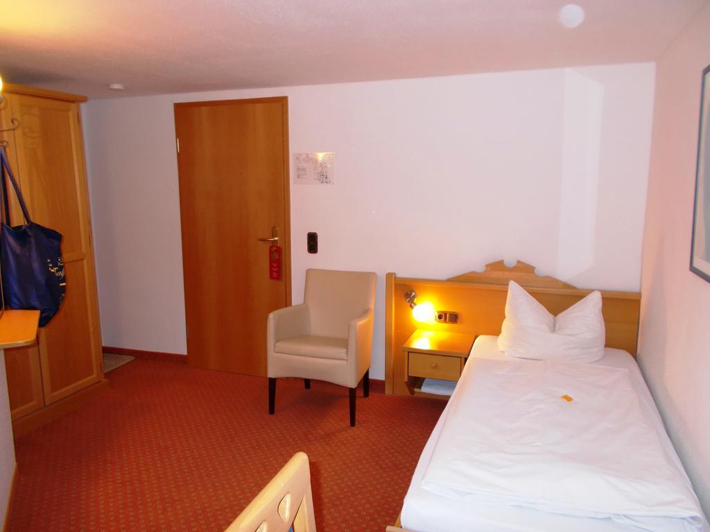 Monteurzimmer Thalfried ルーラ 部屋 写真