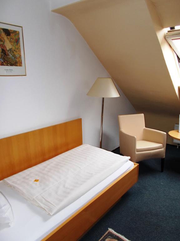 Monteurzimmer Thalfried ルーラ 部屋 写真